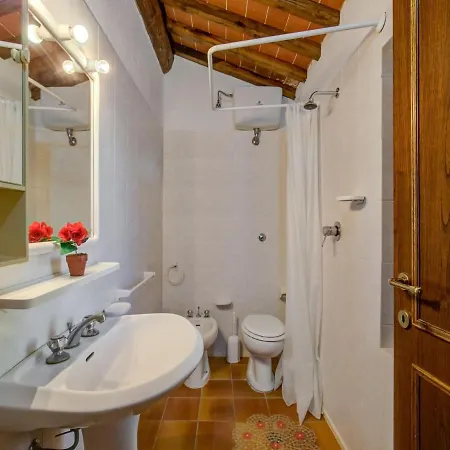 Belvilla By Oyo Apartment Querce (Lucca)